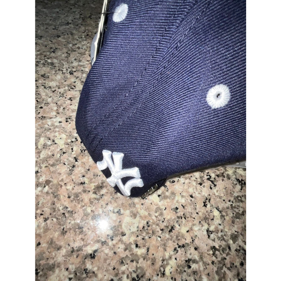 New York Yankees MLB Wordmark Snapback - Picture 9 of 11